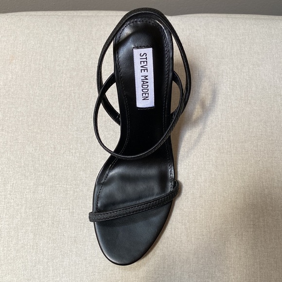 -SOLD- Steve Madden Heels - Picture 6 of 13